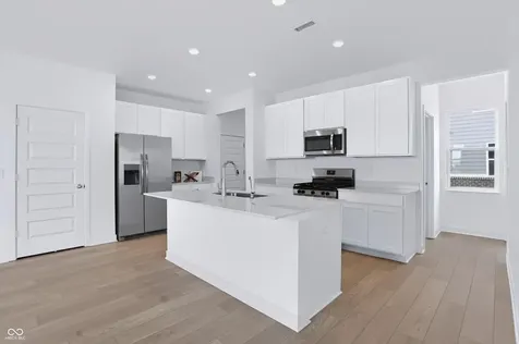 2746 Salem Place Greenwood IN 46143
