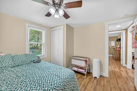 221 Della Road Columbus IN 47203