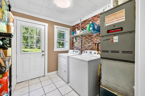221 Della Road Columbus IN 47203