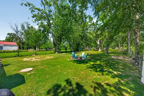 221 Della Road Columbus IN 47203