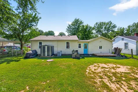 221 Della Road Columbus IN 47203
