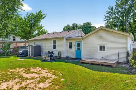 221 Della Road Columbus IN 47203