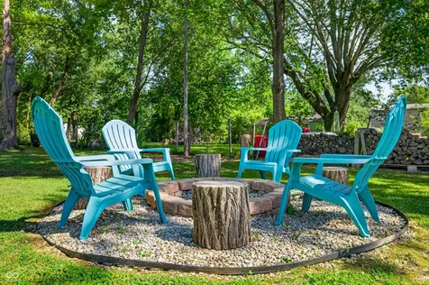 221 Della Road Columbus IN 47203