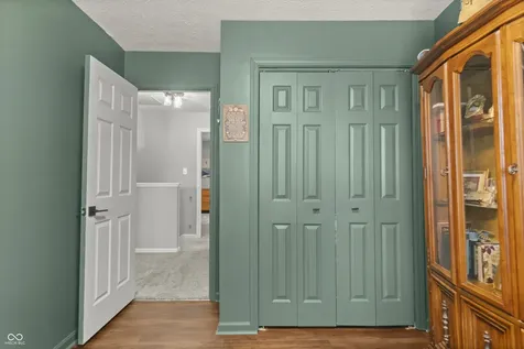 12124 Mockernut Court Indianapolis IN 46236