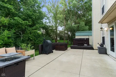 12124 Mockernut Court Indianapolis IN 46236