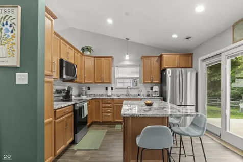 12124 Mockernut Court Indianapolis IN 46236