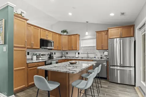 12124 Mockernut Court Indianapolis IN 46236