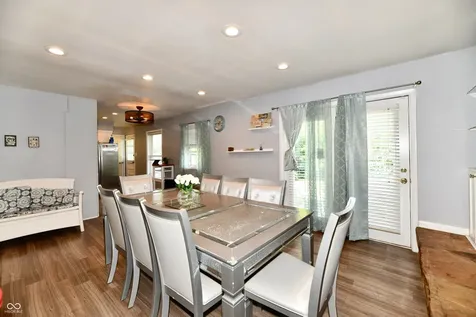 2732 Parkwood Drive Indianapolis IN 46224