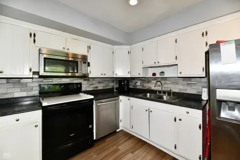 2732 Parkwood Drive Indianapolis IN 46224