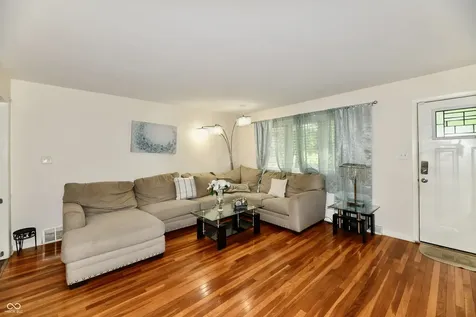 2732 Parkwood Drive Indianapolis IN 46224