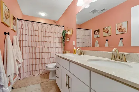 13336 Dennison Drive E Fishers IN 46037