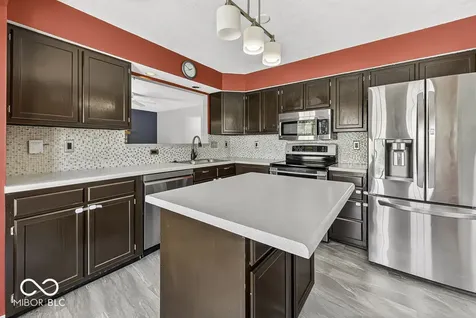 1548 Doe Lane Greenwood IN 46142