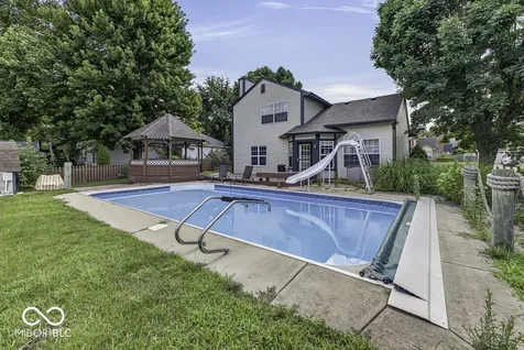 1548 Doe Lane Greenwood IN 46142