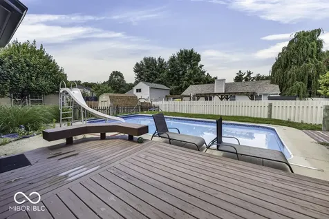 1548 Doe Lane Greenwood IN 46142