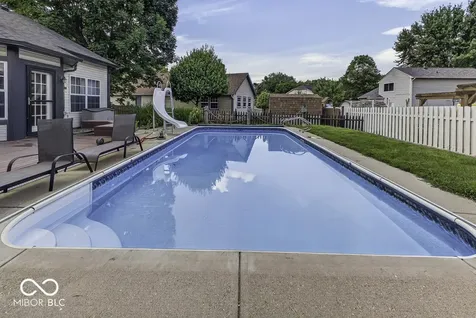 1548 Doe Lane Greenwood IN 46142