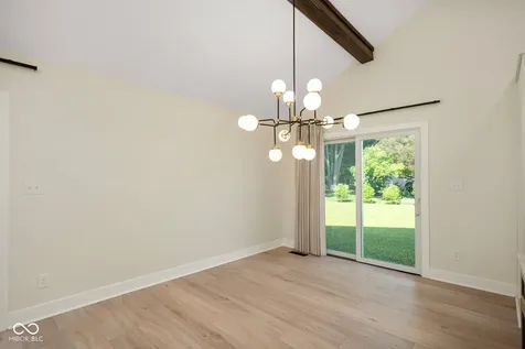 910 Williamsburg Lane Zionsville IN 46077