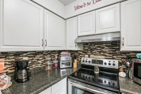 7120 Hearthstone Way Indianapolis IN 46227