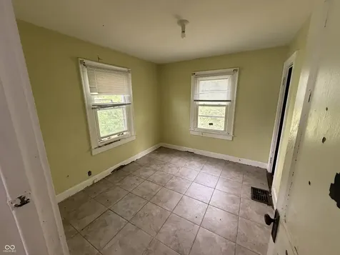 2964 E 42nd Street Indianapolis IN 46205
