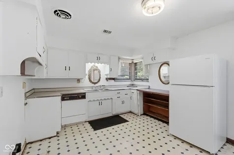 4931 Rockville Road Indianapolis IN 46224