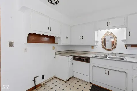 4931 Rockville Road Indianapolis IN 46224