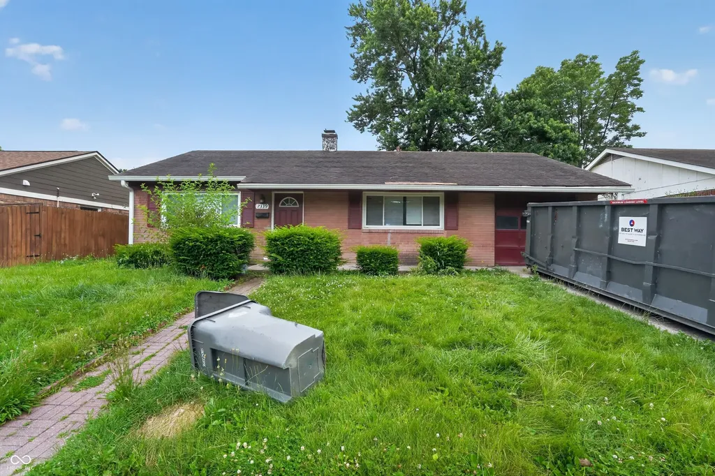 7339 E 34th Place Indianapolis IN 46226