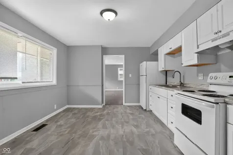 7339 E 34th Place Indianapolis IN 46226