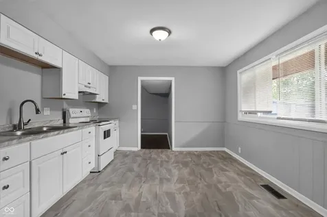 7339 E 34th Place Indianapolis IN 46226