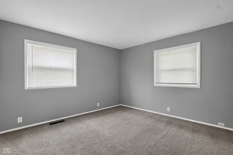 7339 E 34th Place Indianapolis IN 46226