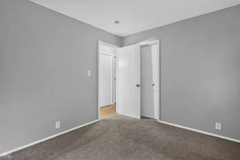 7339 E 34th Place Indianapolis IN 46226