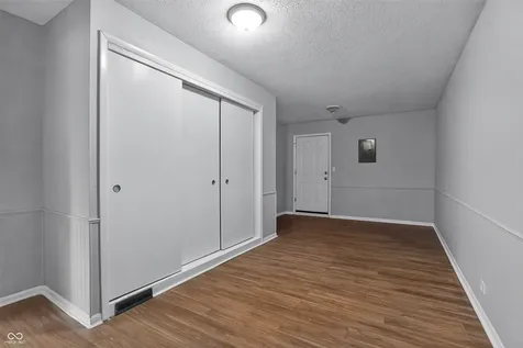 7339 E 34th Place Indianapolis IN 46226