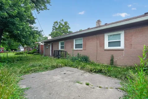 7339 E 34th Place Indianapolis IN 46226