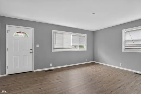 7339 E 34th Place Indianapolis IN 46226