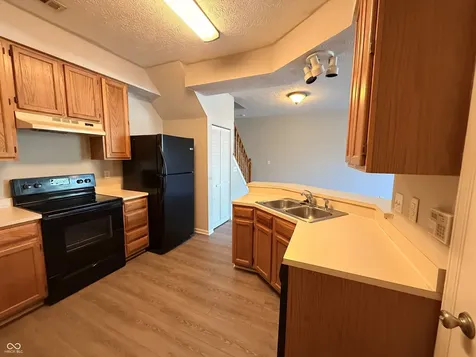 803 Coyote Drive Indianapolis IN 46214