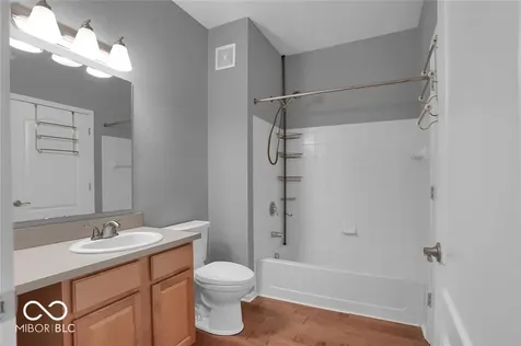12913 Tradd Street Carmel IN 46032