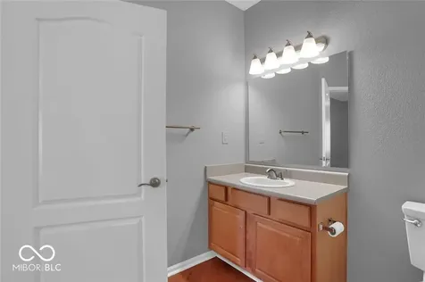 12913 Tradd Street Carmel IN 46032