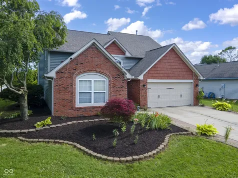 706 Woodcote Lane Brownsburg IN 46112