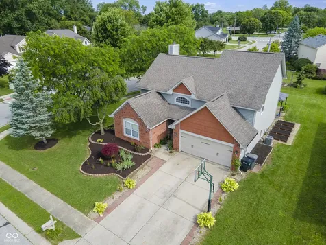 706 Woodcote Lane Brownsburg IN 46112
