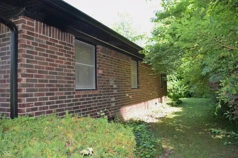 3720 Kessler Boulevard East Drive Indianapolis IN 46220