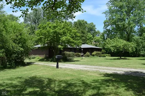 3720 Kessler Boulevard East Drive Indianapolis IN 46220