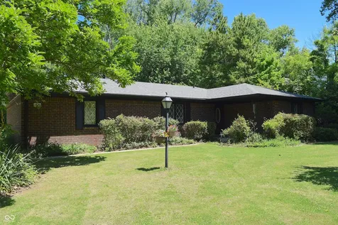 3720 Kessler Boulevard East Drive Indianapolis IN 46220