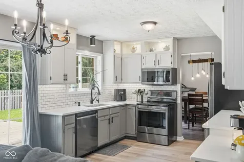 6638 Salem Drive Fishers IN 46038