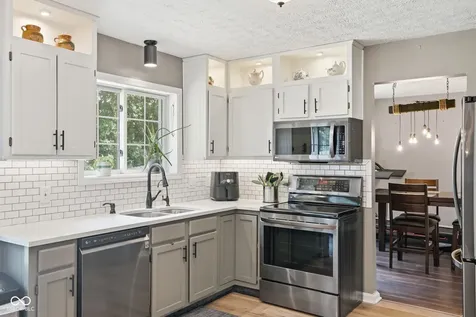 6638 Salem Drive Fishers IN 46038