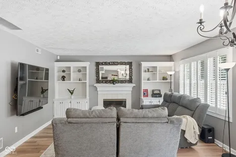 6638 Salem Drive Fishers IN 46038