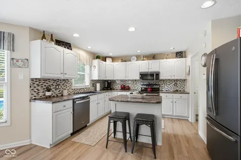 7814 Santolina Drive Indianapolis IN 46237