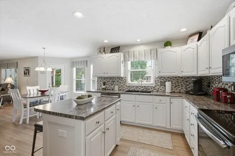 7814 Santolina Drive Indianapolis IN 46237