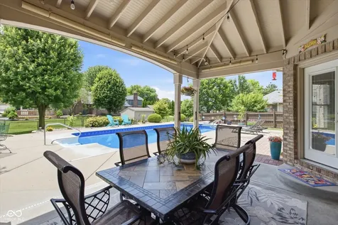 7814 Santolina Drive Indianapolis IN 46237