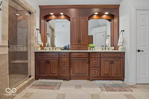 13672 Creekridge Lane Fishers IN 46055