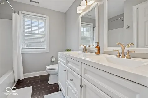 13672 Creekridge Lane Fishers IN 46055