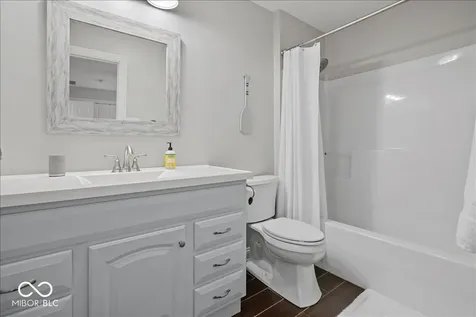 13672 Creekridge Lane Fishers IN 46055
