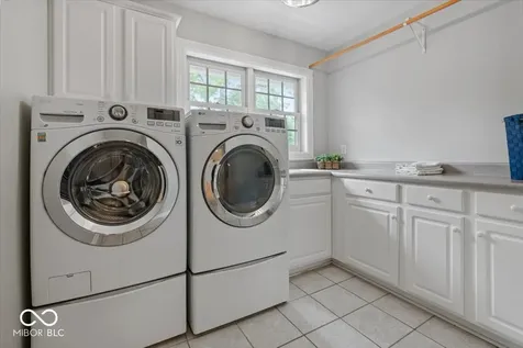 13672 Creekridge Lane Fishers IN 46055